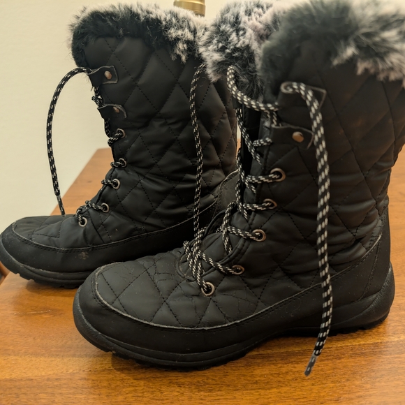 Shoes - Black Quilted Winter Boots